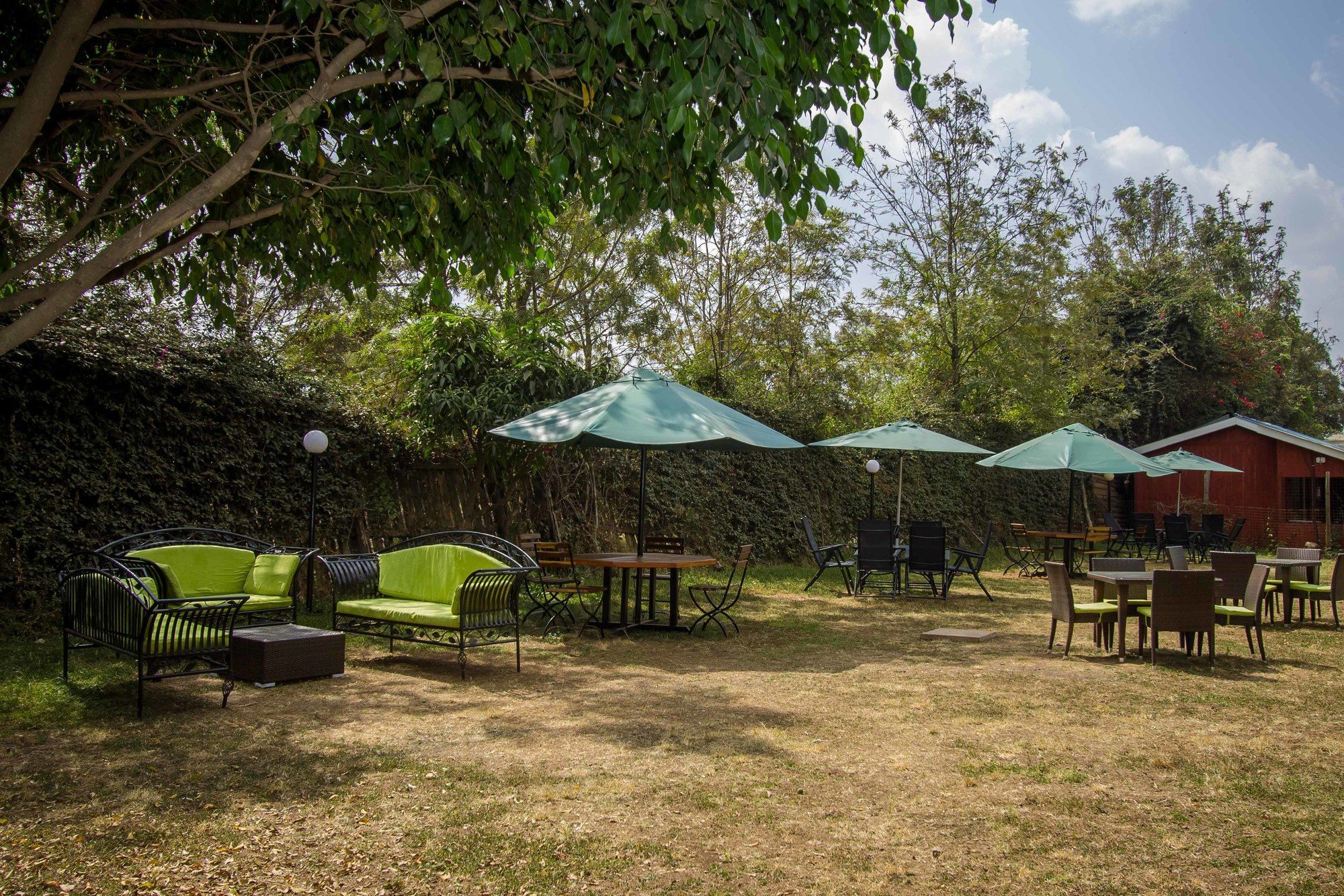 Balis Best Bar & Resort Langata Buitenkant foto